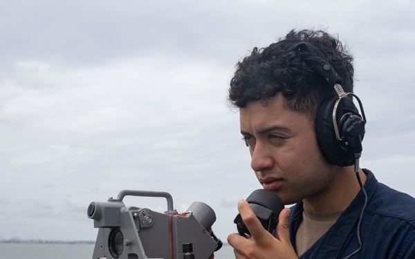 USS San Antonio (LPD 17) leaves port