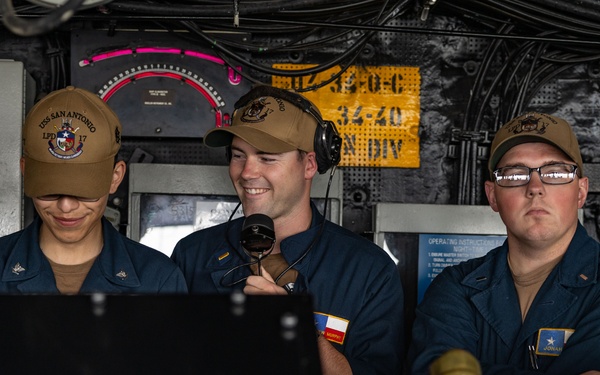 USS San Antonio (LPD 17) leaves port