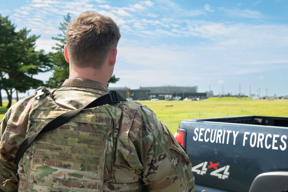 137th SOW security forces trains with 35th SFS