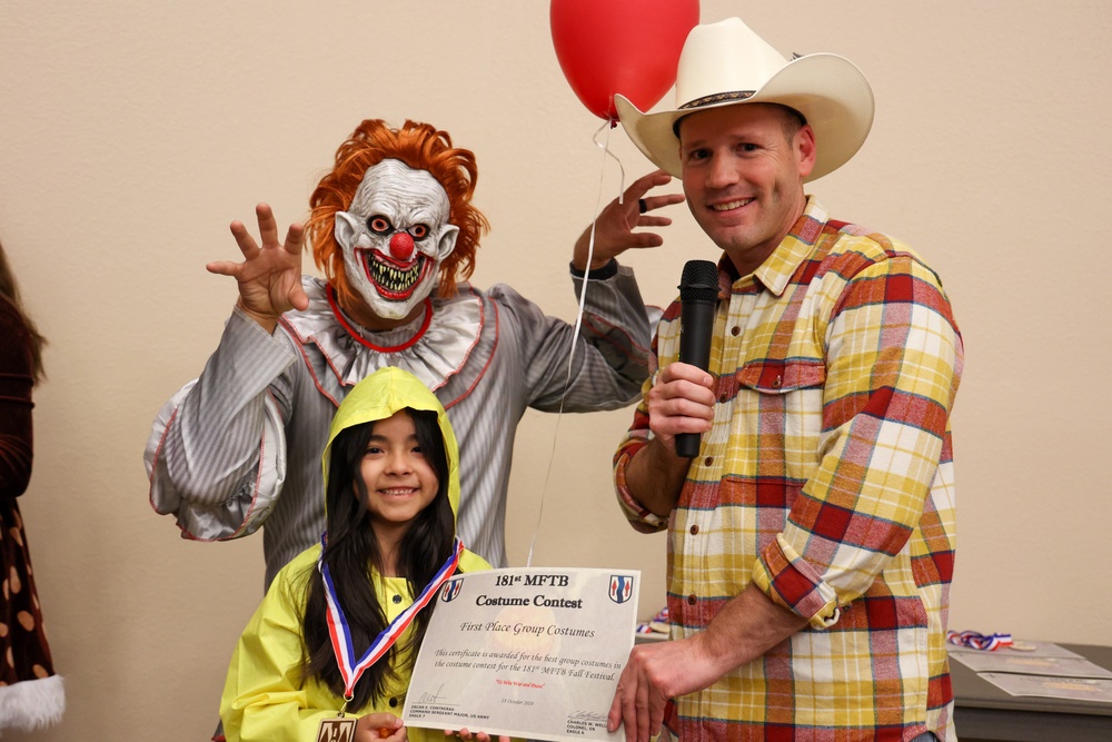 Soldiers and Families Enjoy Fall Fest