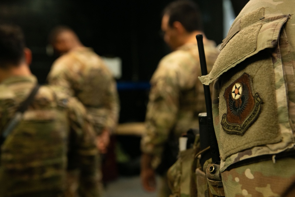 137th SOW security forces trains with 35th SFS