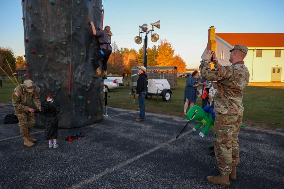 Soldiers and Families Enjoy Fall Fest