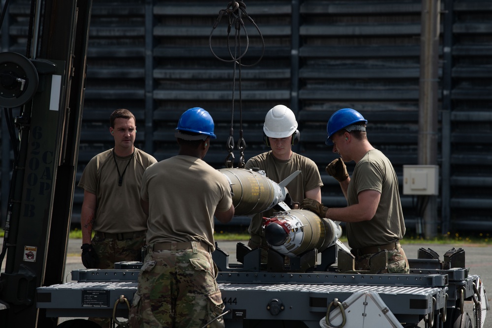 137th SOW and 35th MUNS conduct munitions operations