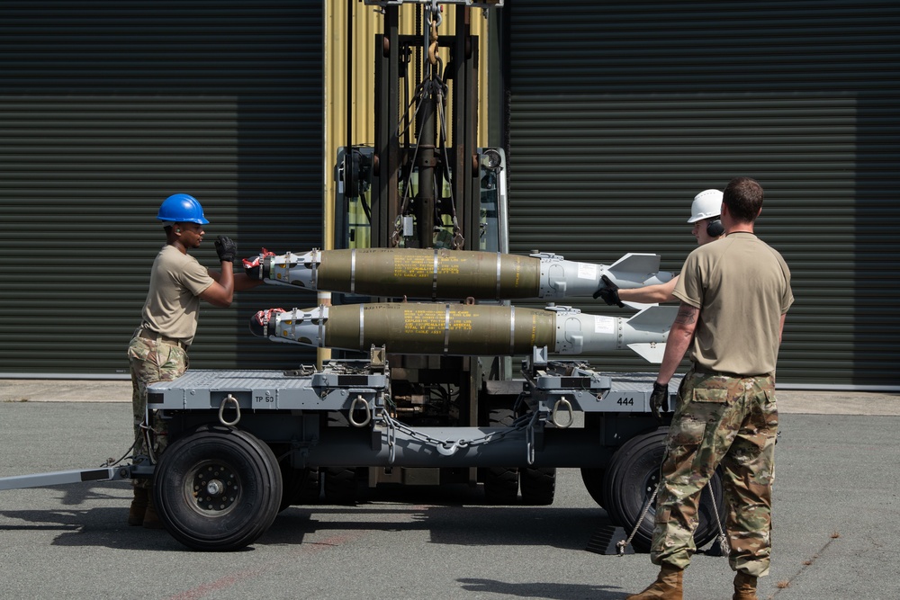 137th SOW and 35th MUNS conduct munitions operations
