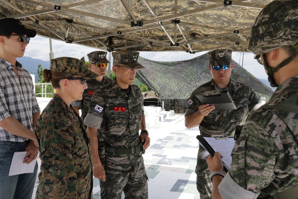 MARFORK and ROKMC 1st MarDiv Commanders conduct KMEP battlefield circulation