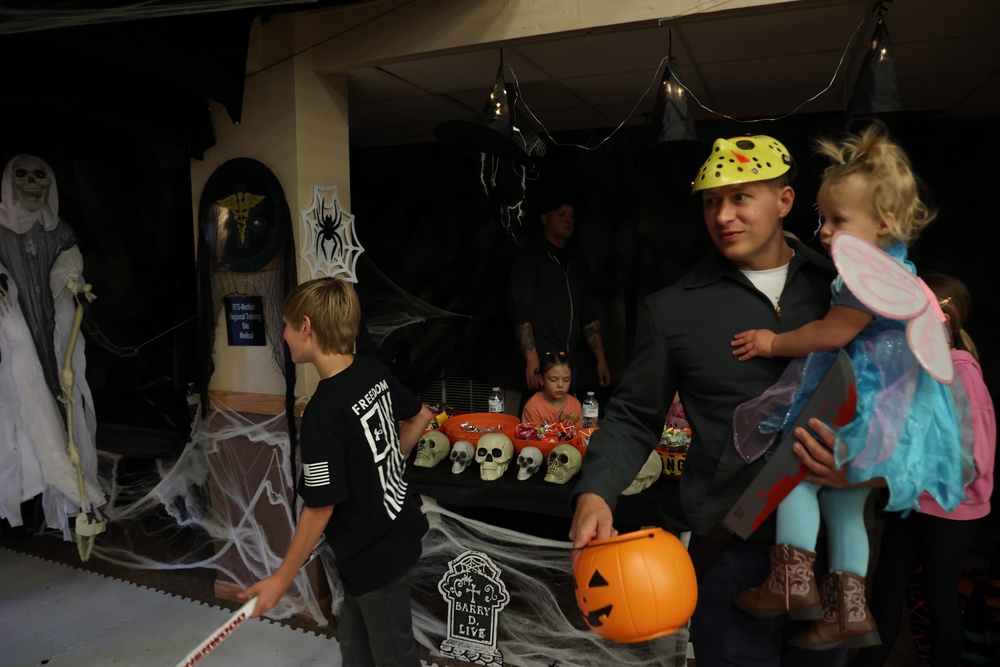 Soldiers and Families Enjoy Fall Fest