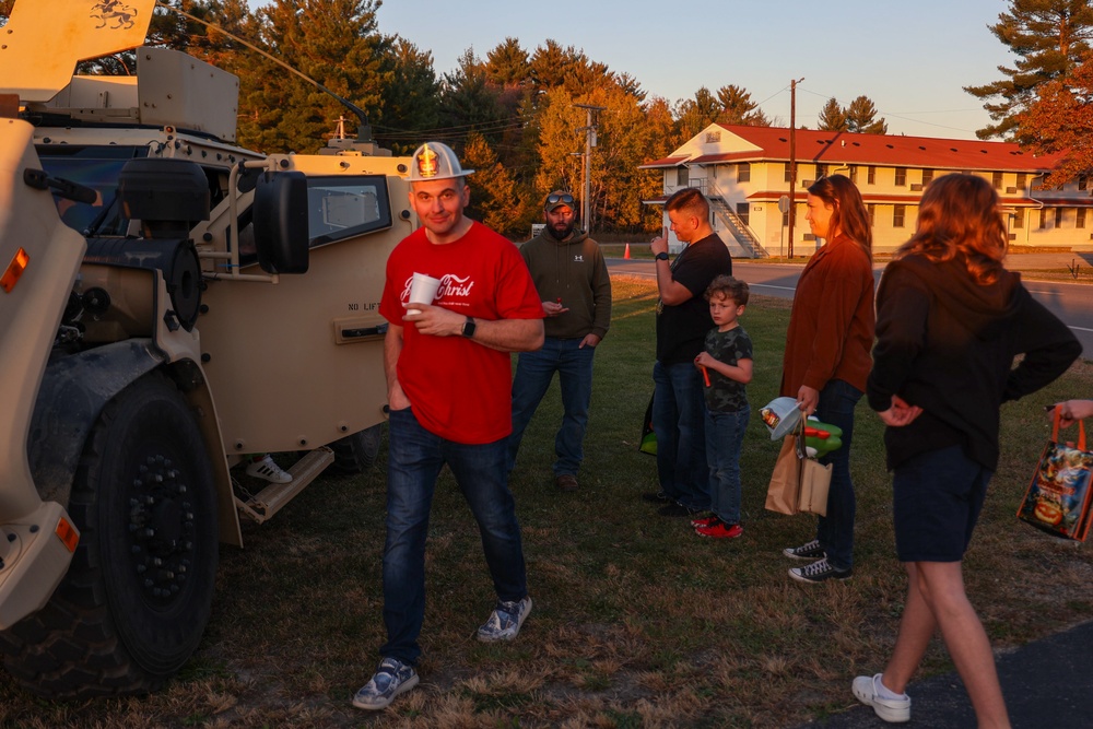 Soldiers and Families Enjoy Fall Fest