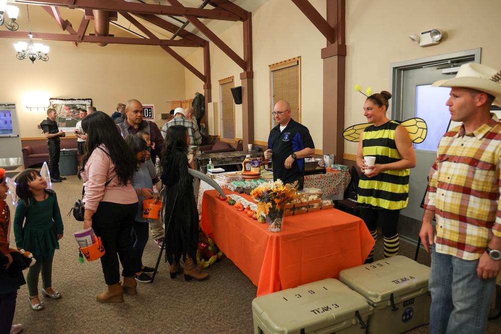Soldiers and Families Enjoy Fall Fest