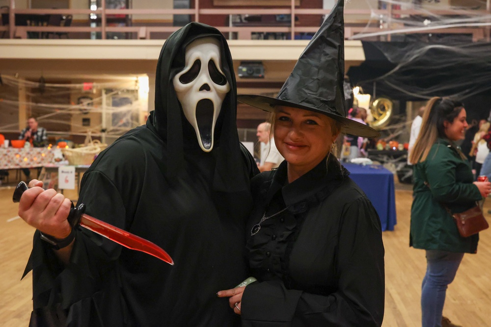 Soldiers and Families Enjoy Fall Fest