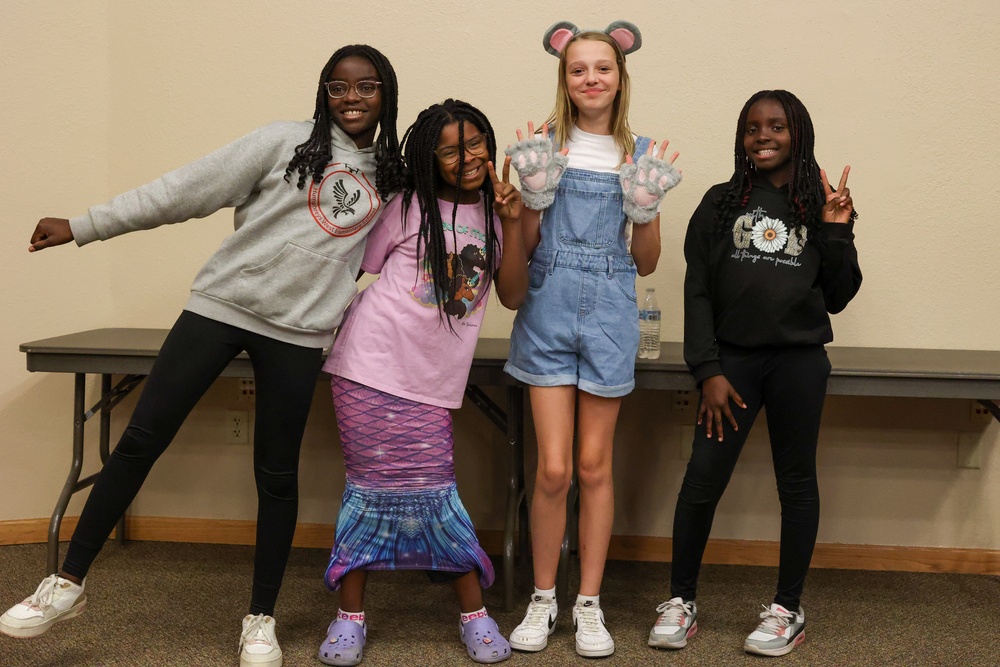 Soldiers and Families Enjoy Fall Fest