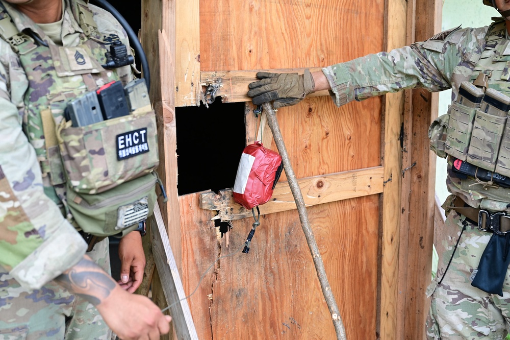 Combat Engineers Train to Breach Doors with Infantry at Rodriguez Live Fire Complex