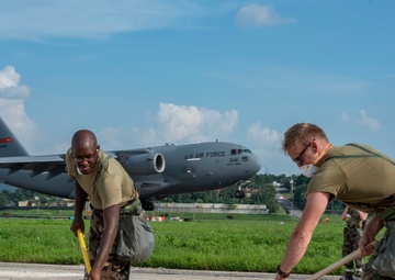 51st CES Airmen demonstrate Rapid Airfield Damage Repair during Ulchi Freedom Shield 25