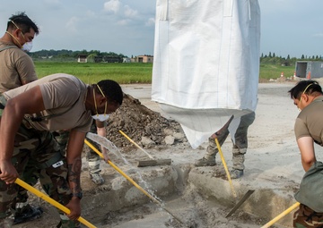 51st CES Airmen demonstrate Rapid Airfield Damage Repair during Ulchi Freedom Shield 25