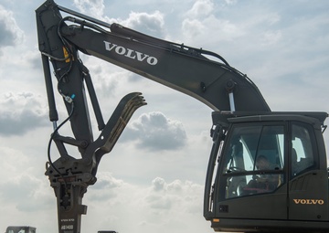 51st CES Airmen demonstrate Rapid Airfield Damage Repair during Ulchi Freedom Shield 25