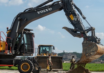 51st CES Airmen demonstrate Rapid Airfield Damage Repair during Ulchi Freedom Shield 25