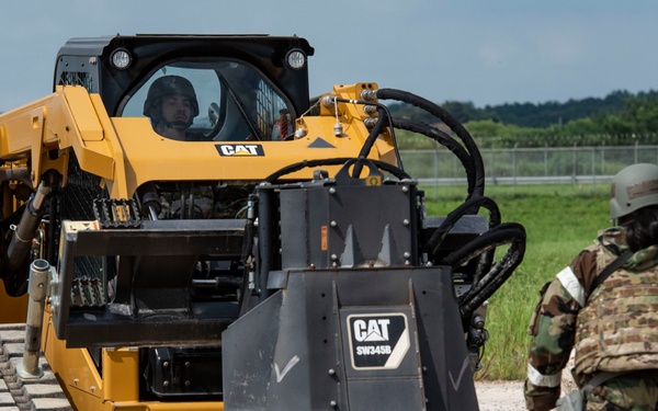 51st CES Airmen demonstrate Rapid Airfield Damage Repair during Ulchi Freedom Shield 25