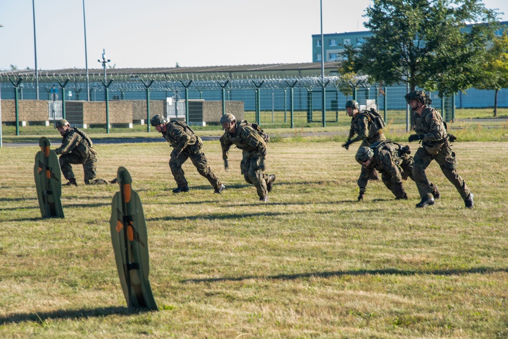 7th ATC NCOA students train on CIT with German partners