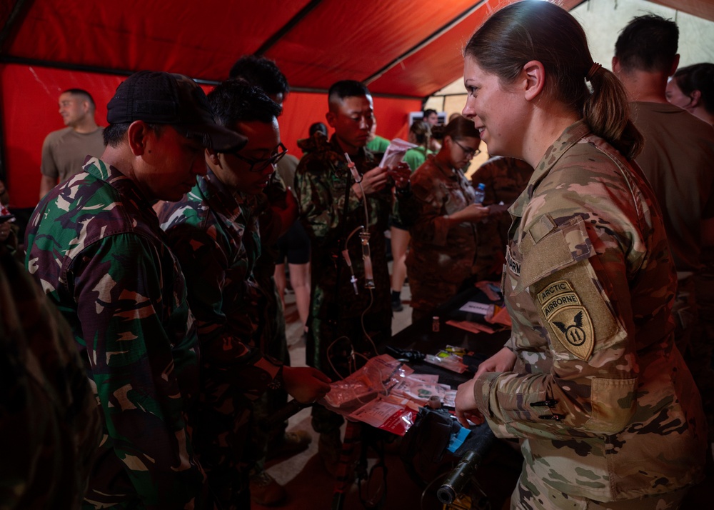 U.S. Army Trains on Blood Transfusion Techniques During Super Garuda Shield