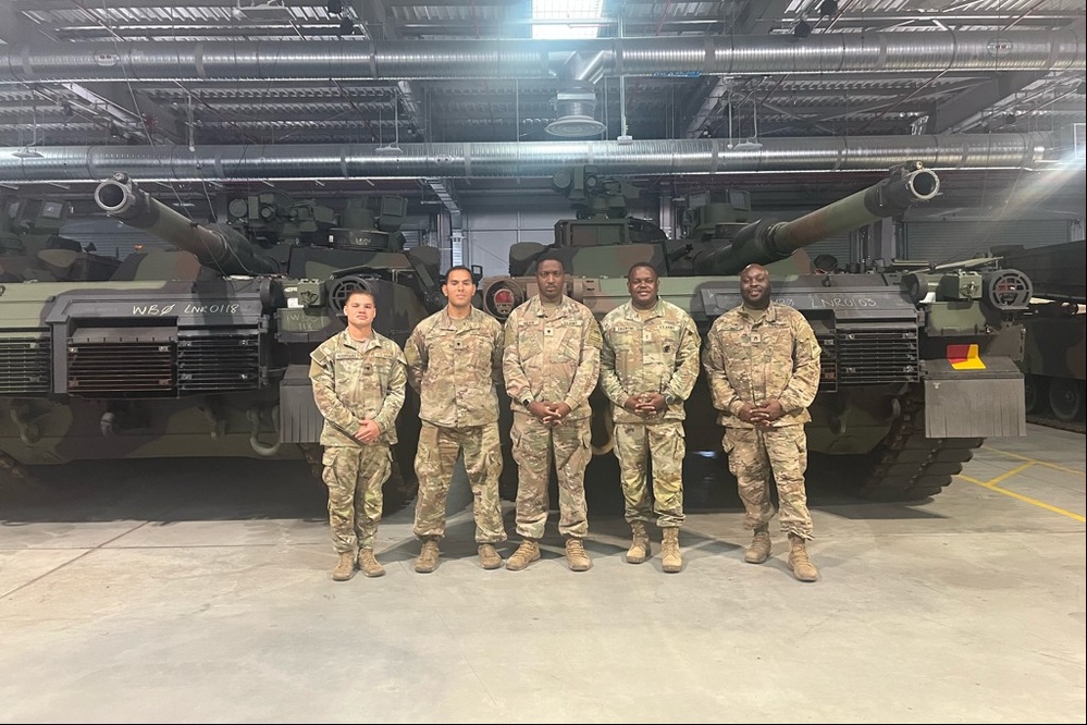 Soldiers from 1AD CAB train Polish counterparts at Powidz APS-2 site on SSA operations