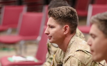 U.S. Army Pilots conduct mountain flying techniques class