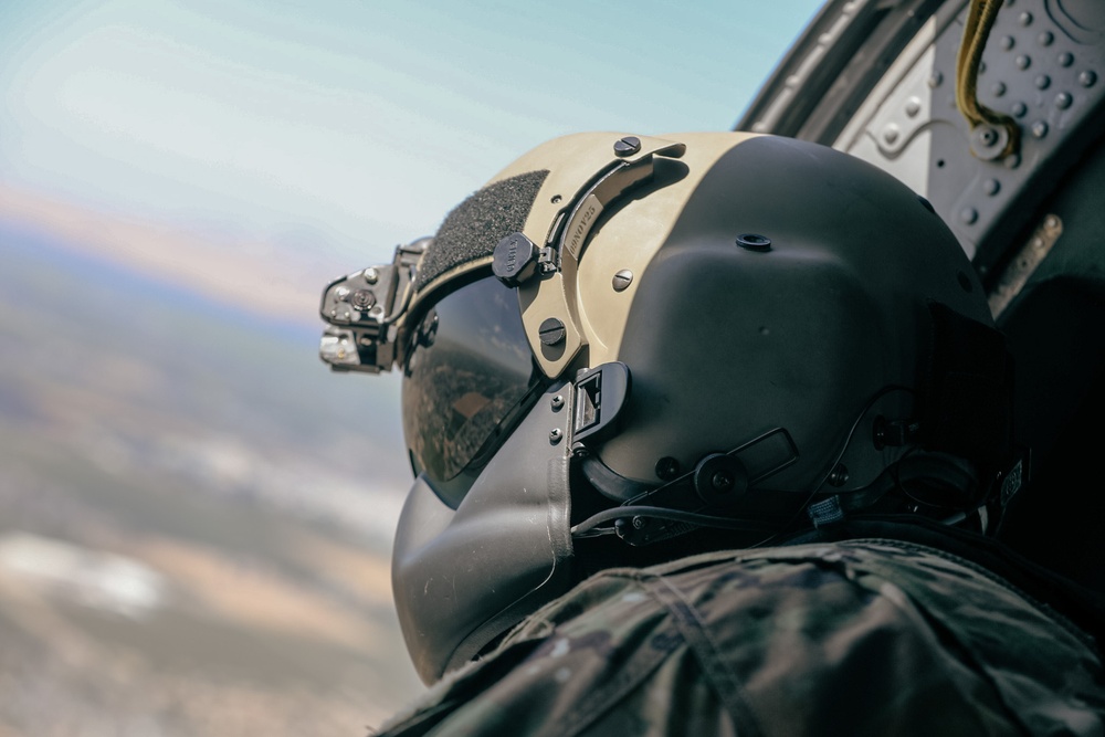3rd Battalion, 227th Aviation Regiment Commander visits US Forest Service Headquarters