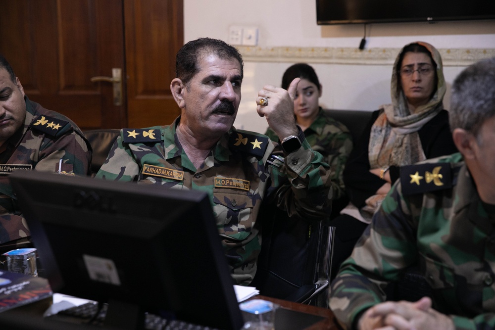 Coalition Forces instruct Information Operations Class