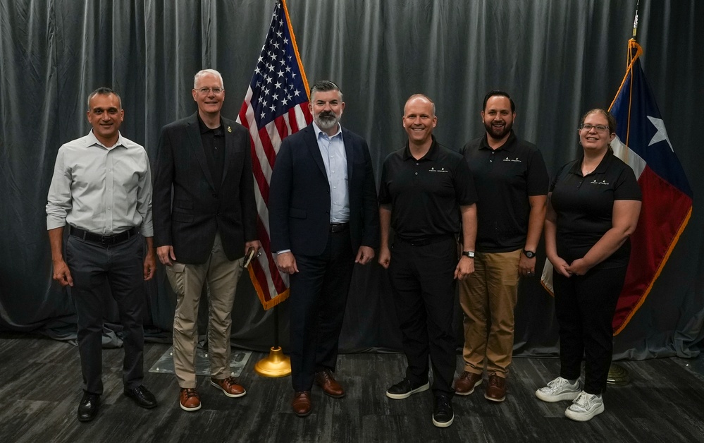 AFRL commander connects with industry at Fed Supernova 2025