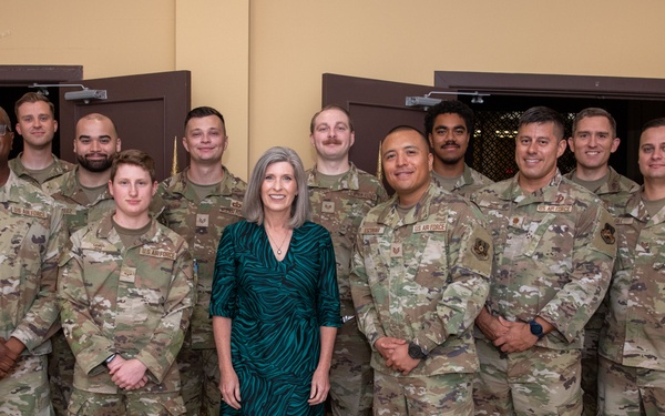 Sen. Ernst meets Airmen, Visits Innovation Force