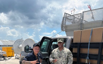 NAVSUP FLC Jacksonville LST supports USS St. Louis port visit