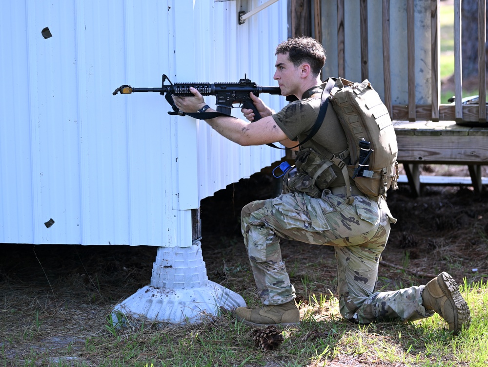 Operation Sluss-Tiller Qualifies Students