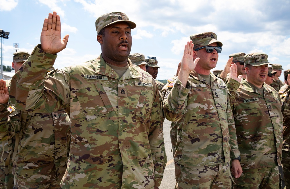Guard Soldiers Swear in with the United States Marshals Service