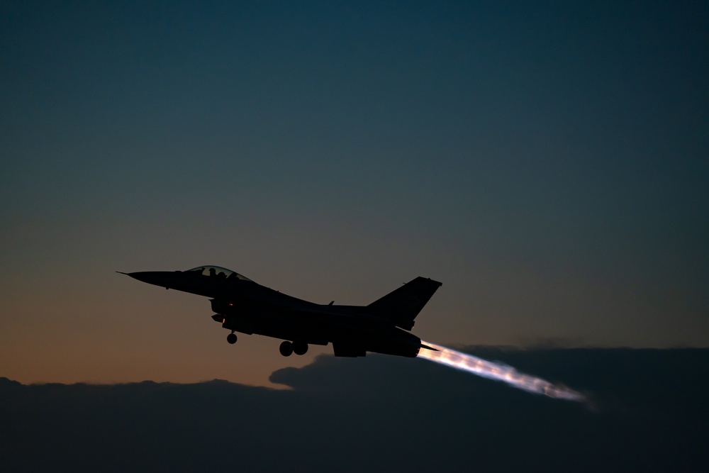 114th Fighter Wing conducts evening operations