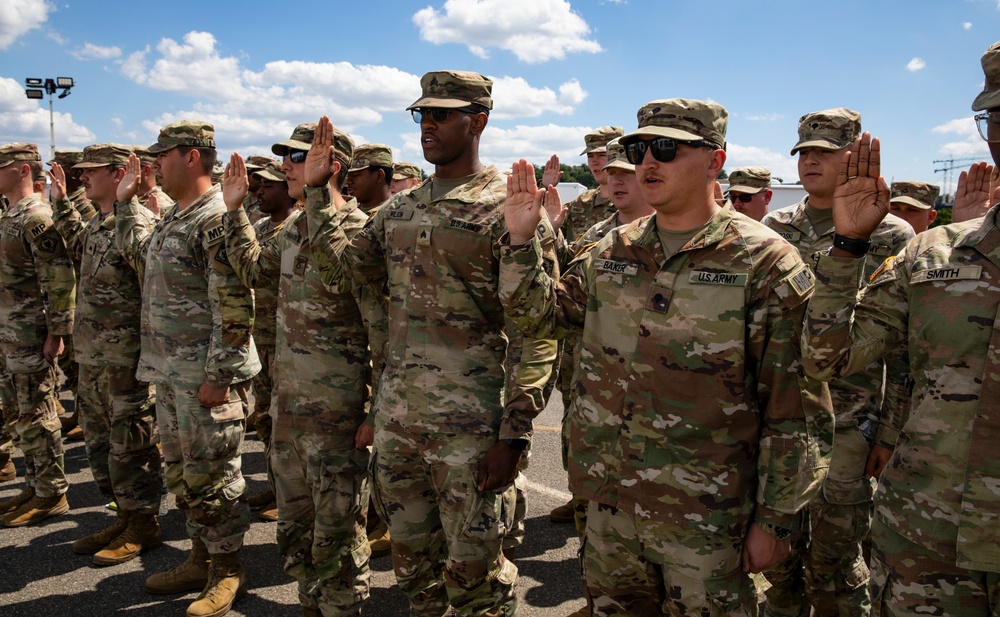 Guard Soldiers Swear in with the United States Marshals Service