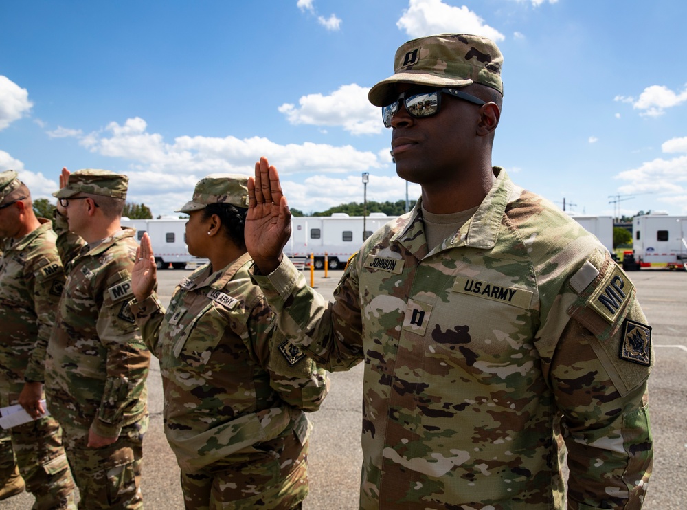 Guard Soldiers Swear in with the United States Marshals Service