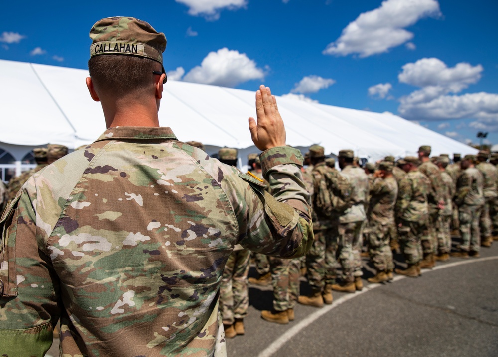 Guard Soldiers Swear in with the United States Marshals Service