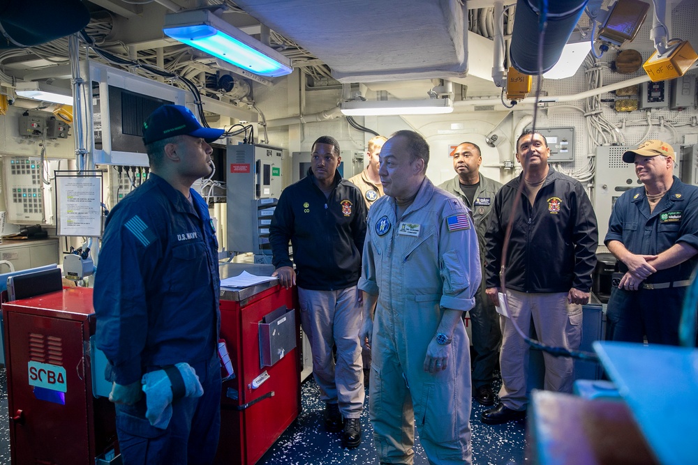 USS Fitzgerald Welcomes CSG 11 Commander