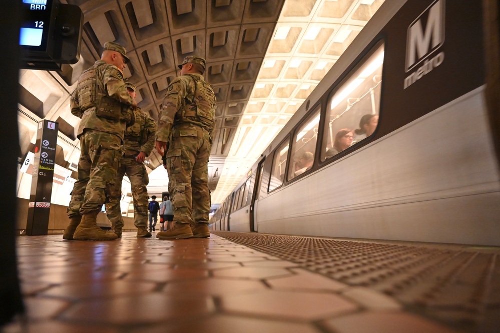 D.C. National Guard Commanding General visits JTF-DC posts