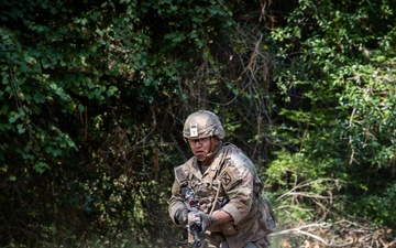 Fort Polk Soldiers test grit during E3B week, strive for excellence