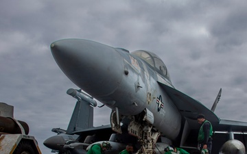 Abraham Lincoln participates in exercise Northern Edge 2025