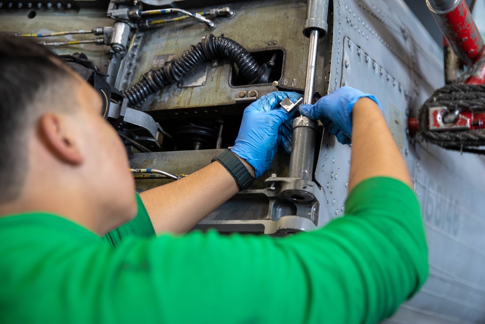 Abraham Lincoln participates in exercise Northern Edge 2025