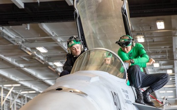 Abraham Lincoln participates in exercise Northern Edge 2025