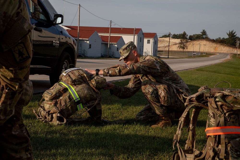 U.S. Soldiers Participate in 18.6 Mile Norwegian Ruck