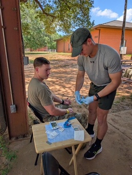 USARIEM Researchers Hunt for Biological Indicators of Heat Stress Risk