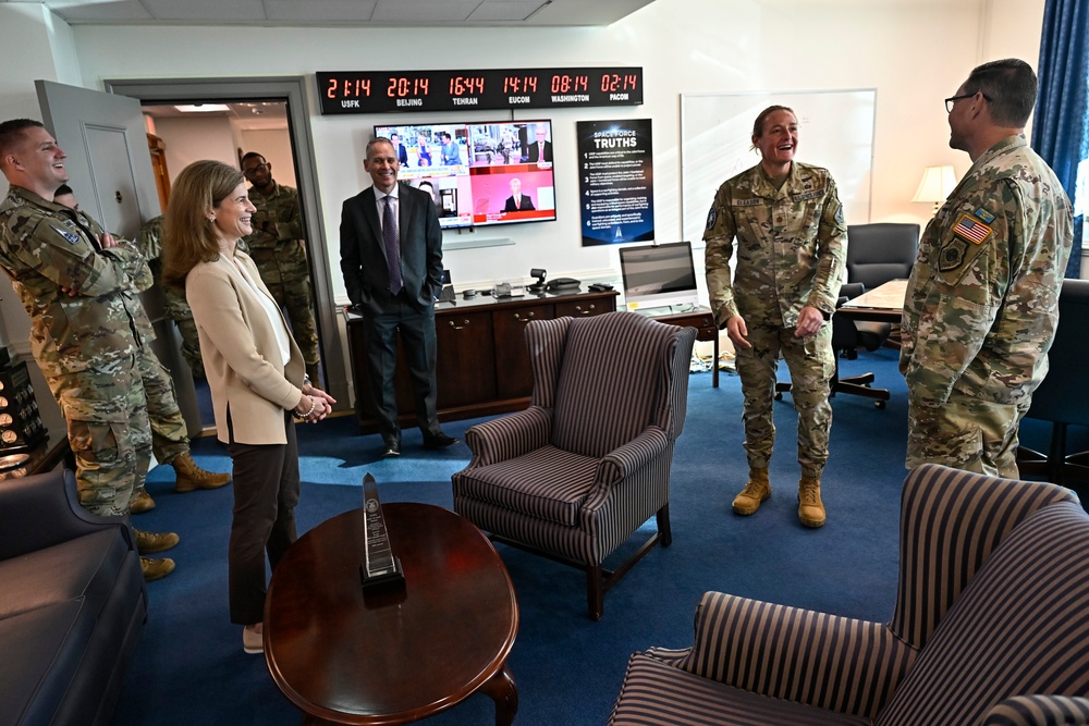 CSO Saltzman coins Maj. Gleason
