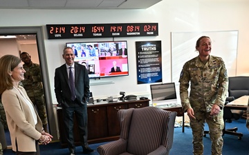 CSO Saltzman coins Maj. Gleason