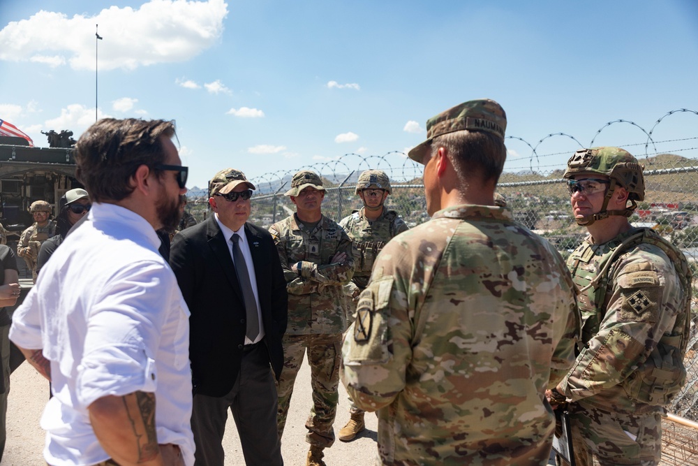 Senior advisers to the Secretary of Defense visit JTF-SB Soldiers at southern border