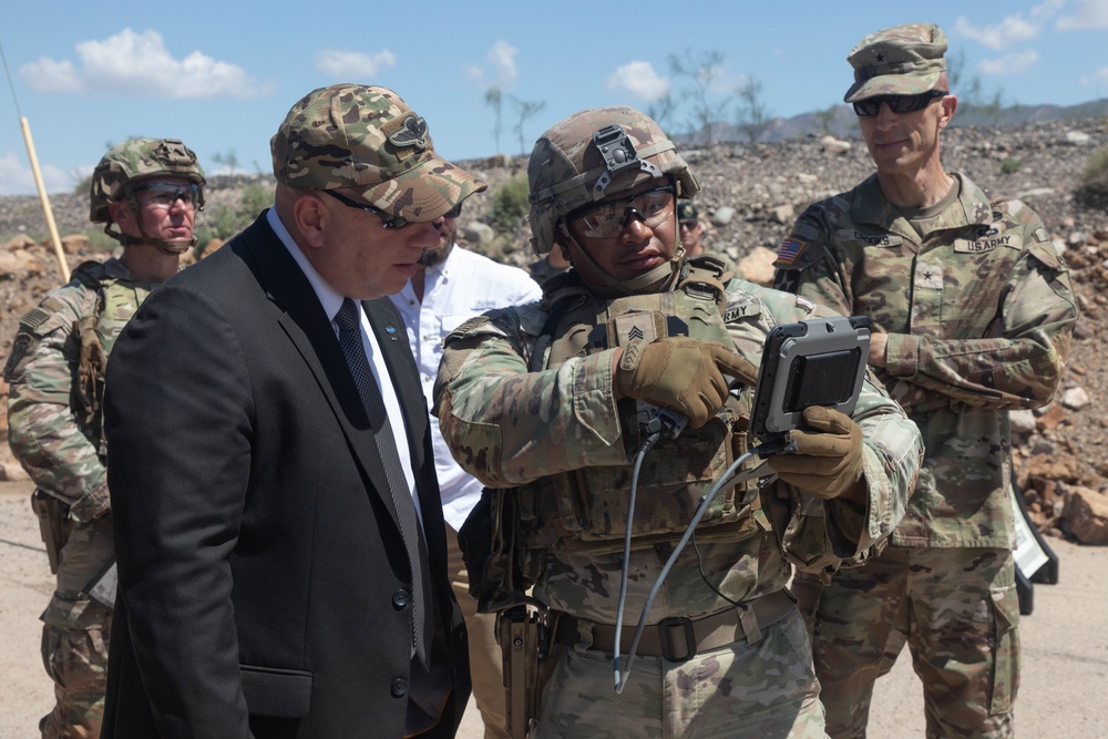 Senior advisers to the Secretary of Defense visit JTF-SB Soldiers at southern border