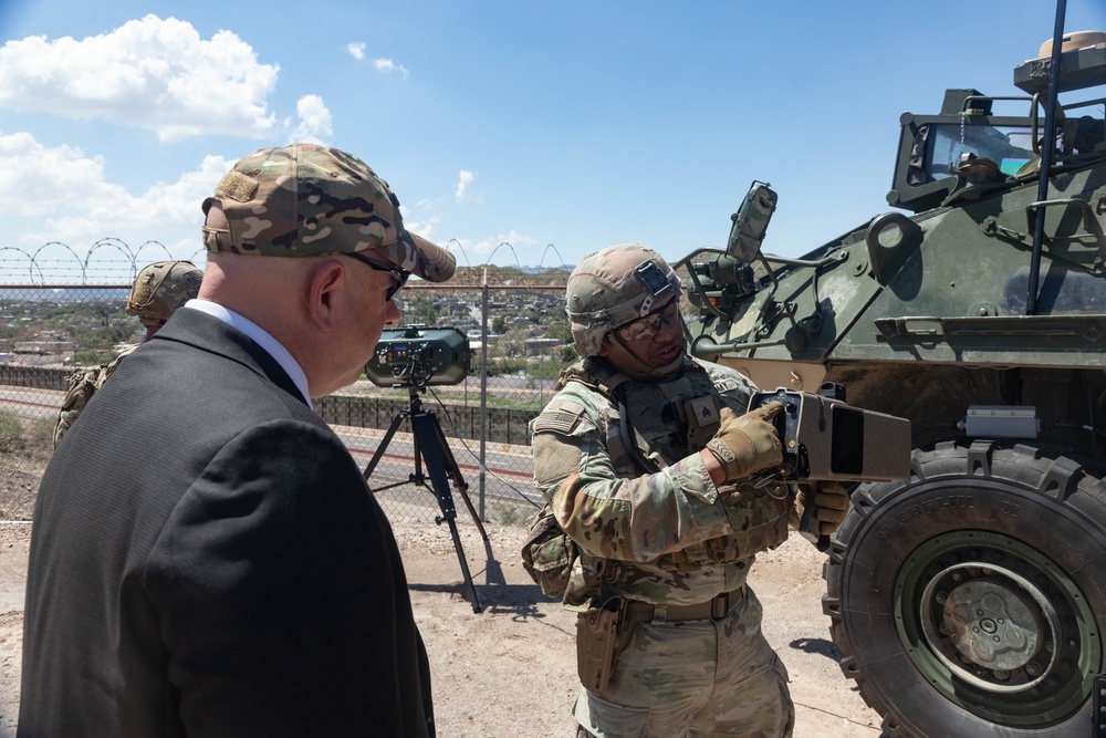 Senior advisers to the Secretary of Defense visit JTF-SB Soldiers at southern border