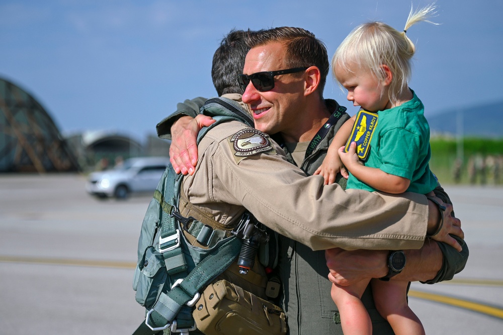 Friends and family welcome 555th FS pilots home
