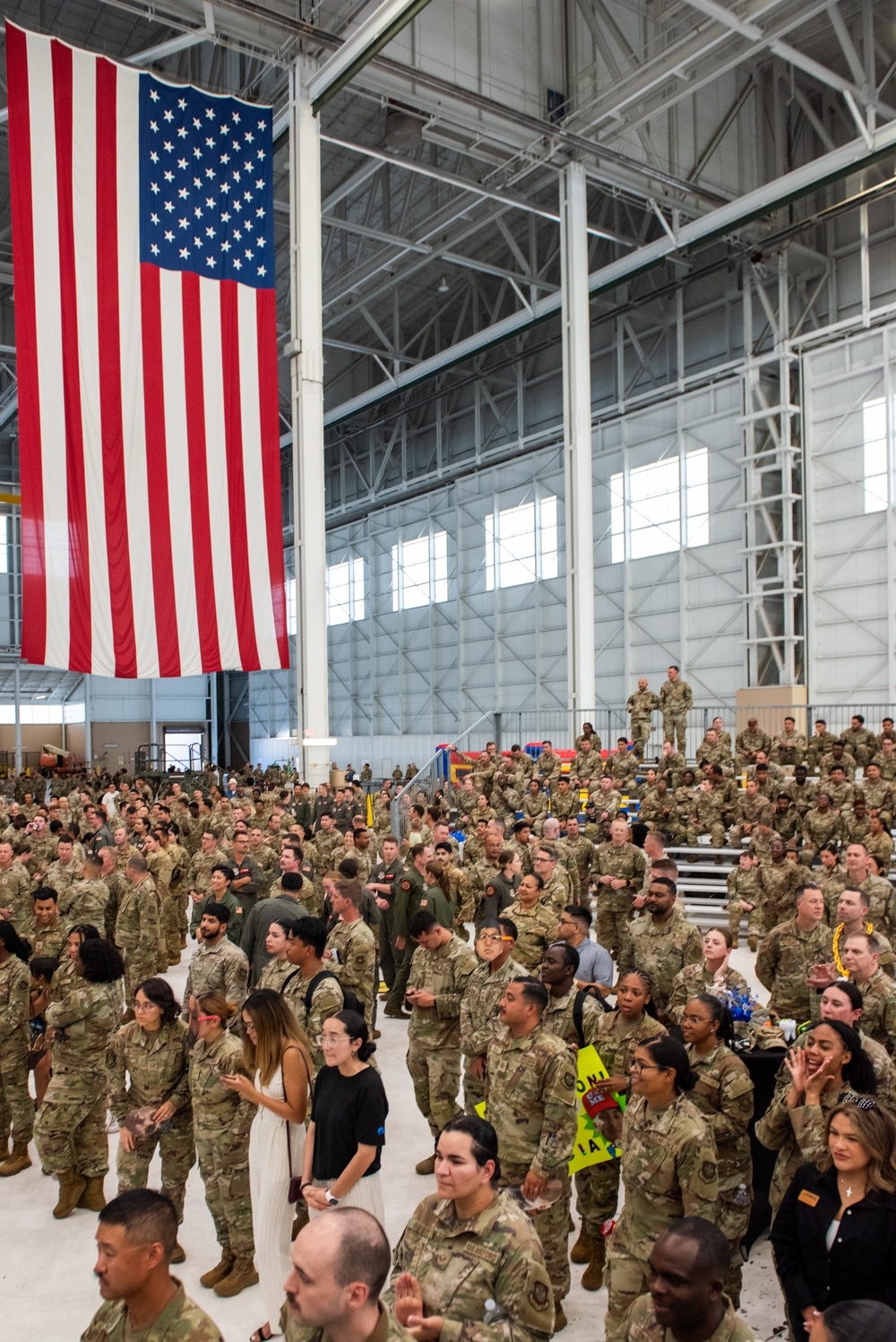 Travis AFB celebrates Airmen’s accomplishments with 2025 Staff Sgt. Release Party